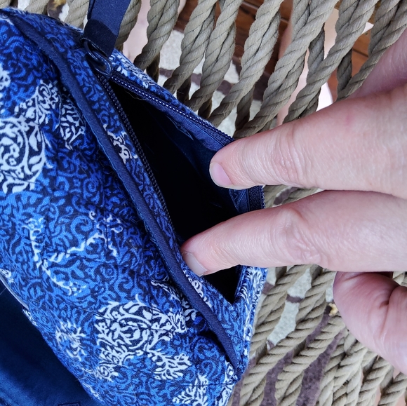 Vera Bradley Sea Horse of Course Riley Wallet - Picture 9 of 16